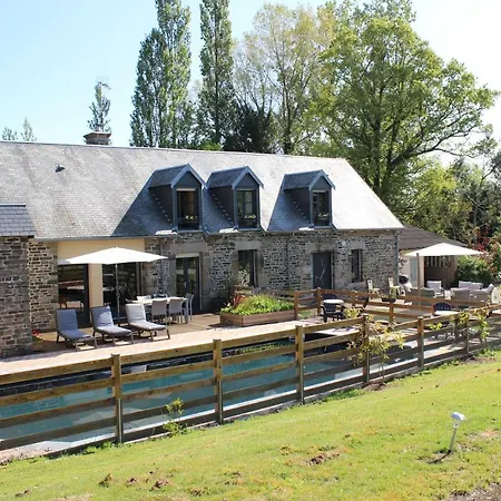 Le Val Daniniere Adult Only בית הארחה