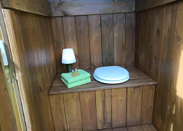 Le Val Daniniere Adult Only בית הארחה