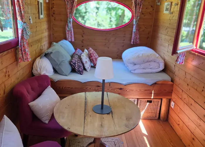 Le Val Daniniere Adult Only בית הארחה 3*